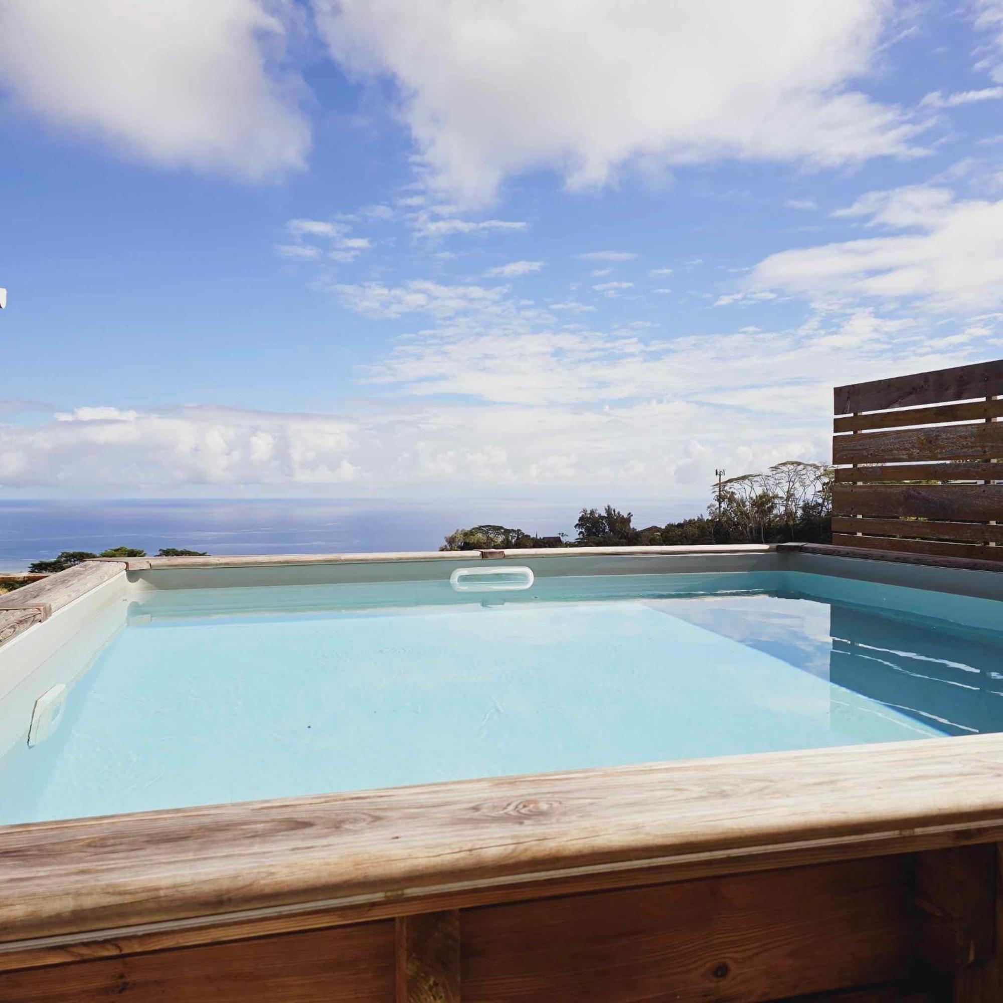 Fare Toahana, Accommodation With A Ocean View Фааа Экстерьер фото